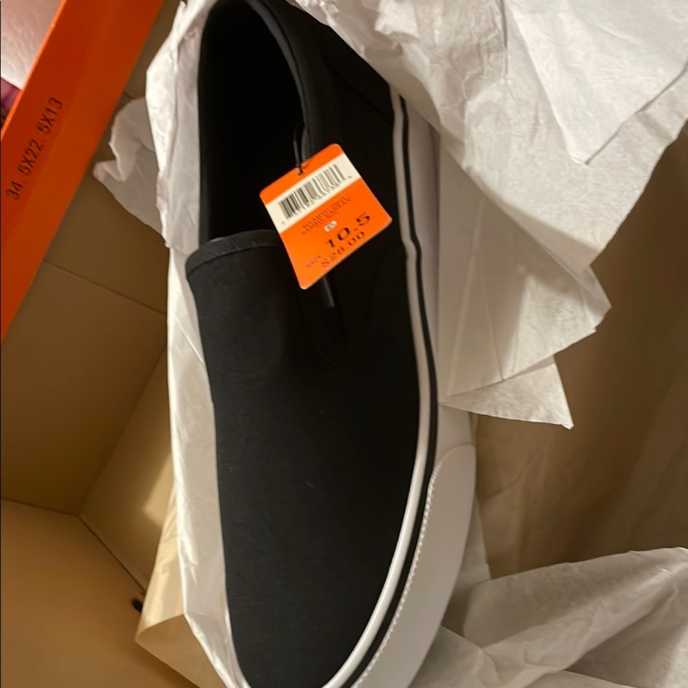 Lugz Black and White Slip-On Loafers Classic Style